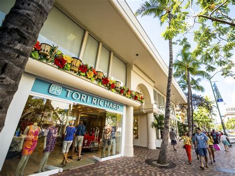 The 2022 Ultimate Guide to Luxury Shopping in Hawaii